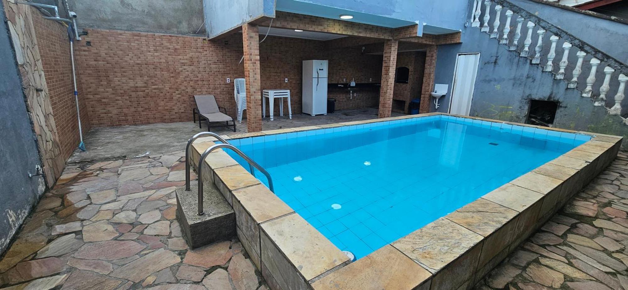 Casa, Piscina, Sinuca Churrasqueira, Ping Pong, *