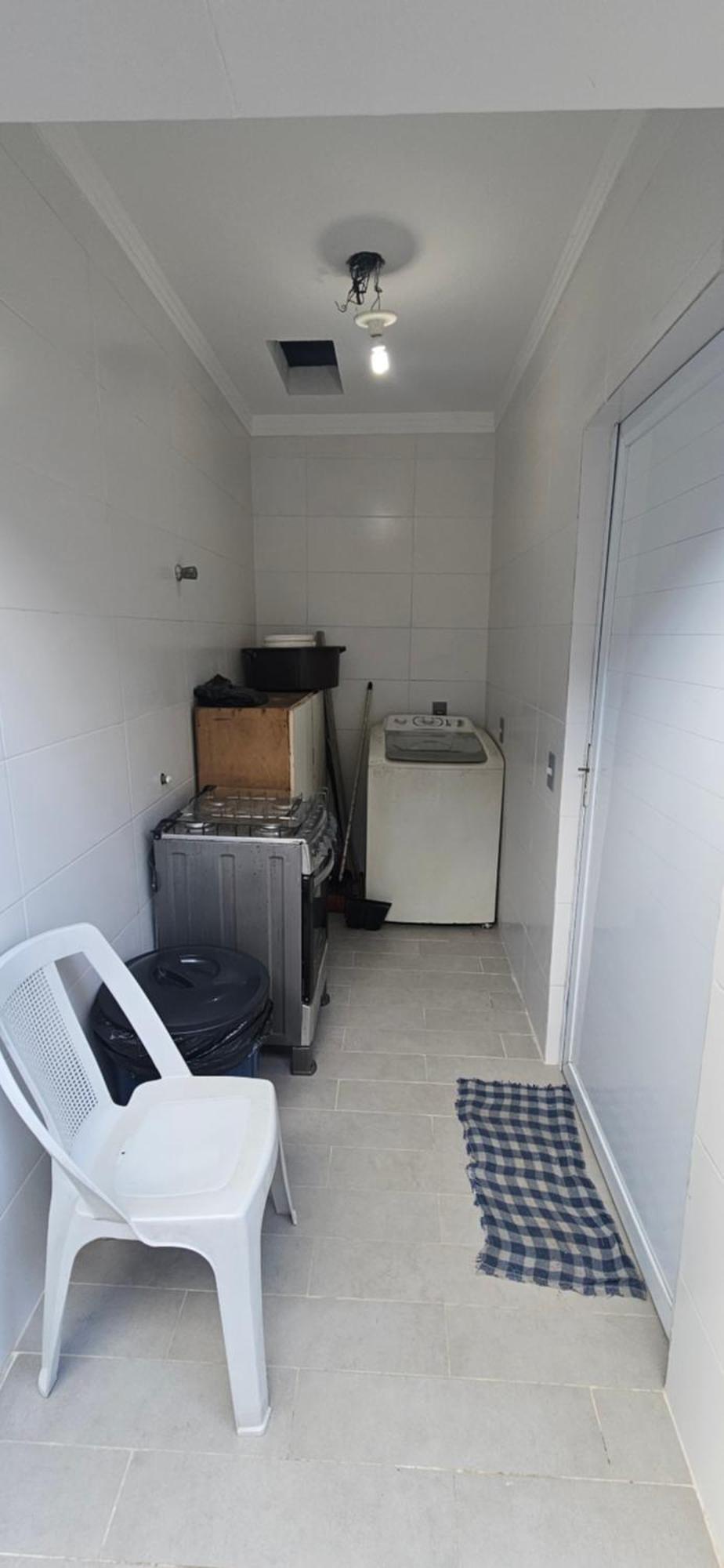 Casa, Piscina, Sinuca Churrasqueira, Ping Pong,