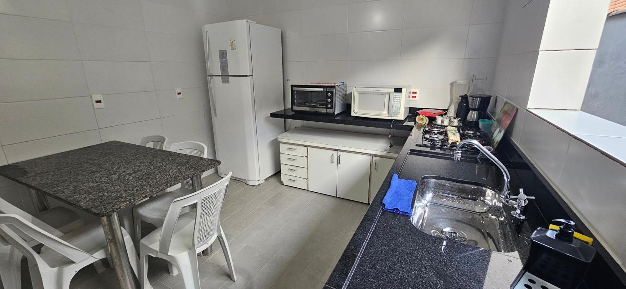 Casa, Piscina, Sinuca Churrasqueira, Ping Pong, Guest house *