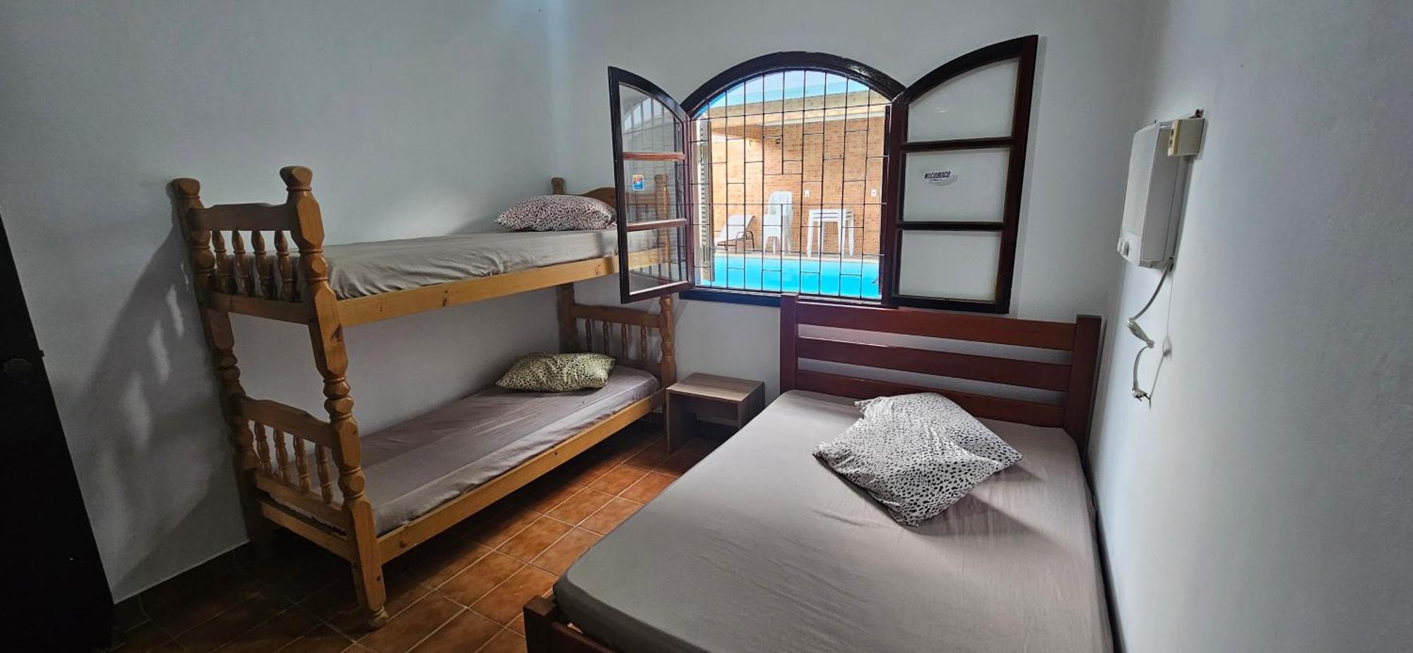 Guest house Casa, Piscina, Sinuca Churrasqueira, Ping Pong, Guaruja